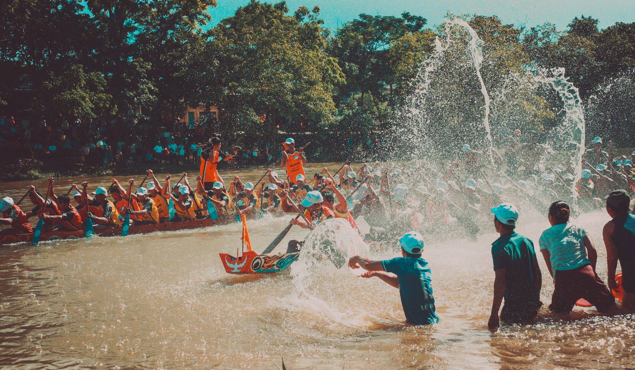 Lịch sử hình thành lễ hội đua thuyền truyền thống trên sông Kiến Giang