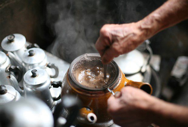 Văn hóa cà phê vợt độc đáo của người Sài Gòn