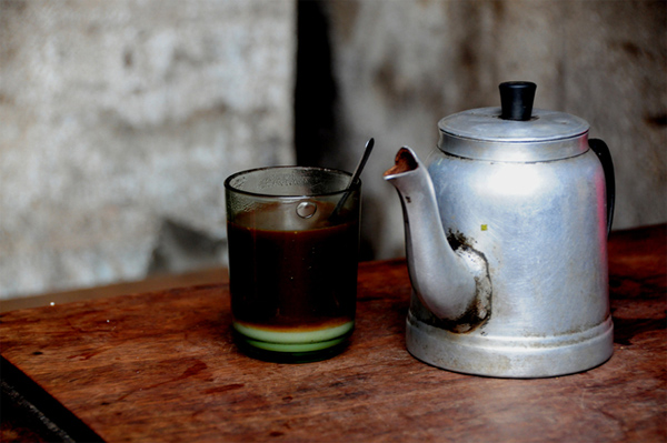 Cà phê vợt là thức uống của những người dân đam mê cà phê của Sài Gòn