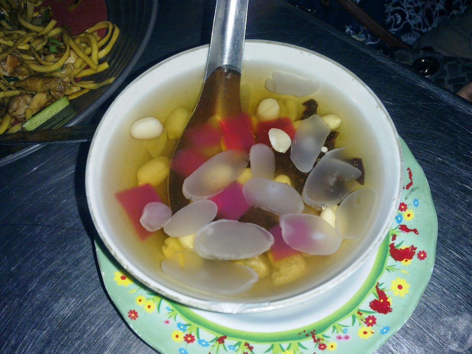 Sekoteng là một trong các loại thức uống truyền thống ở Indonesia