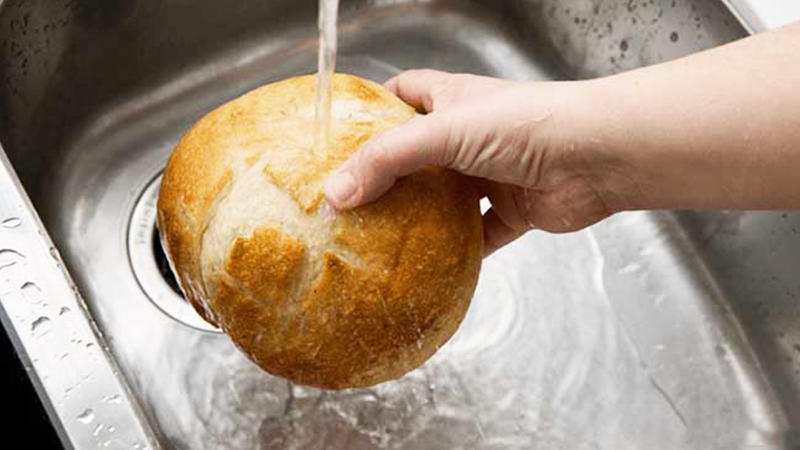 Mẹo bảo quản bánh mì để được lâu mà không bị khô