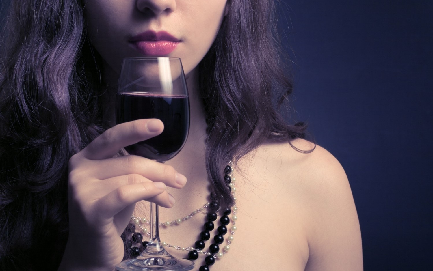 Rượu vang có công dụng ngăn ngừa lão hóa và đẹp da