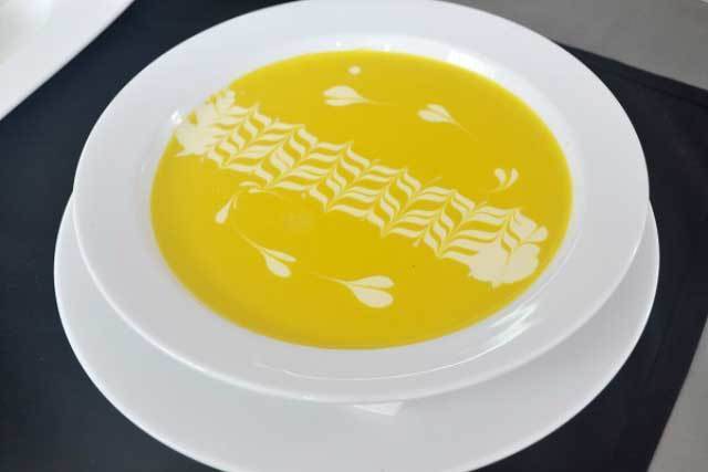 Món súp truyền thống nổi tiếng của nước Áo. Áo là một mảnh ghép hấp dẫn và thú vị của Châu Âu