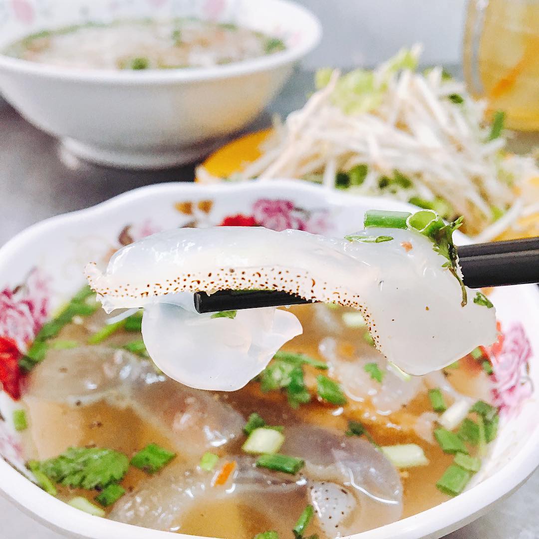 Bún sứa là món ăn vô cùng được ưa chuộng tại Nha Trang