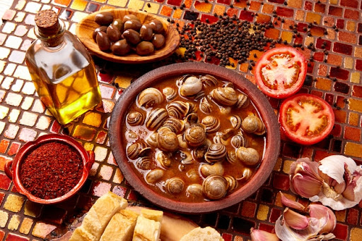 Ẩm thực của đất nước Tây Ban Nha. Tây Ban Nha là một quốc gia có nền ẩm thực đa dạng và phong phú